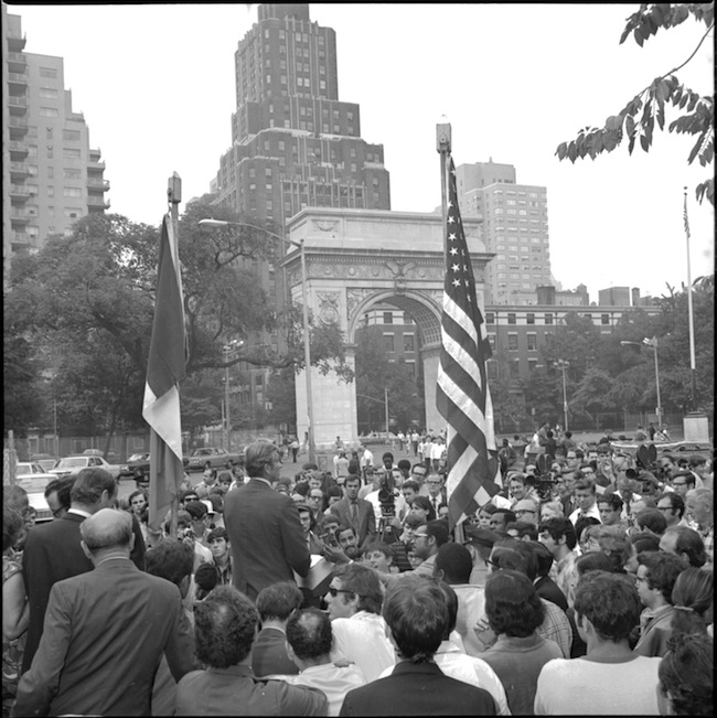 Mayor John Lindsay at 1969 groundbreaking Washington Square Park