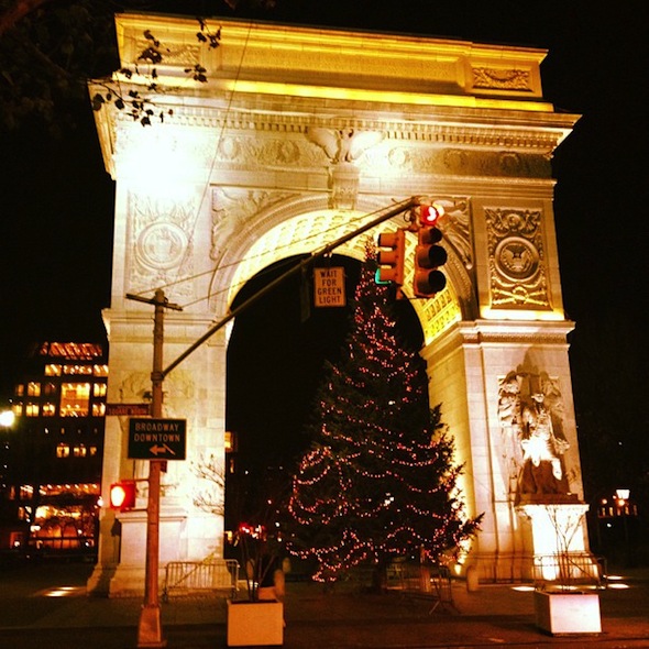washington square park christmas tree under the Arch